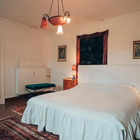 Private In Historic Castle From 1608 With Tenniscourt Zeitlofs