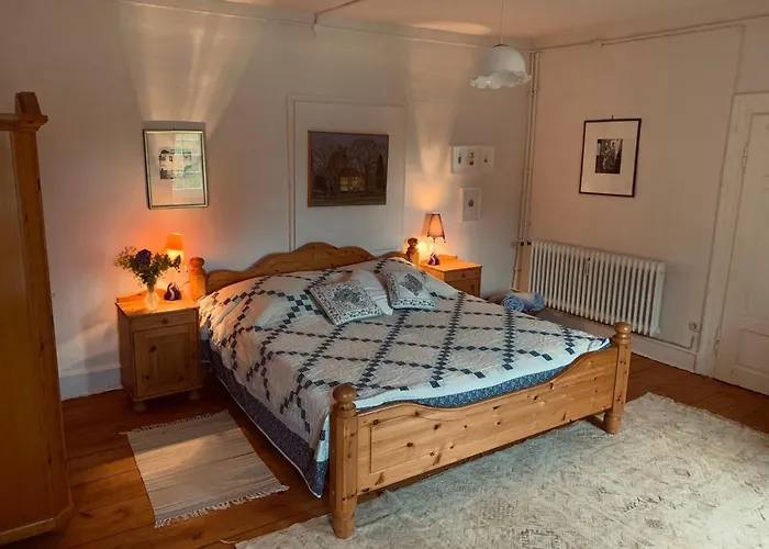 Private In Historic Castle From 1608 With Tenniscourt *