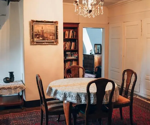 Апартаменты Private In Historic Castle From 1608 With Tenniscourt *