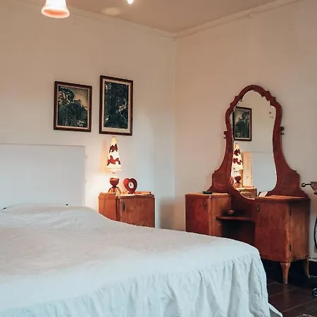 Private In Historic Castle From 1608 With Tenniscourt Apartment